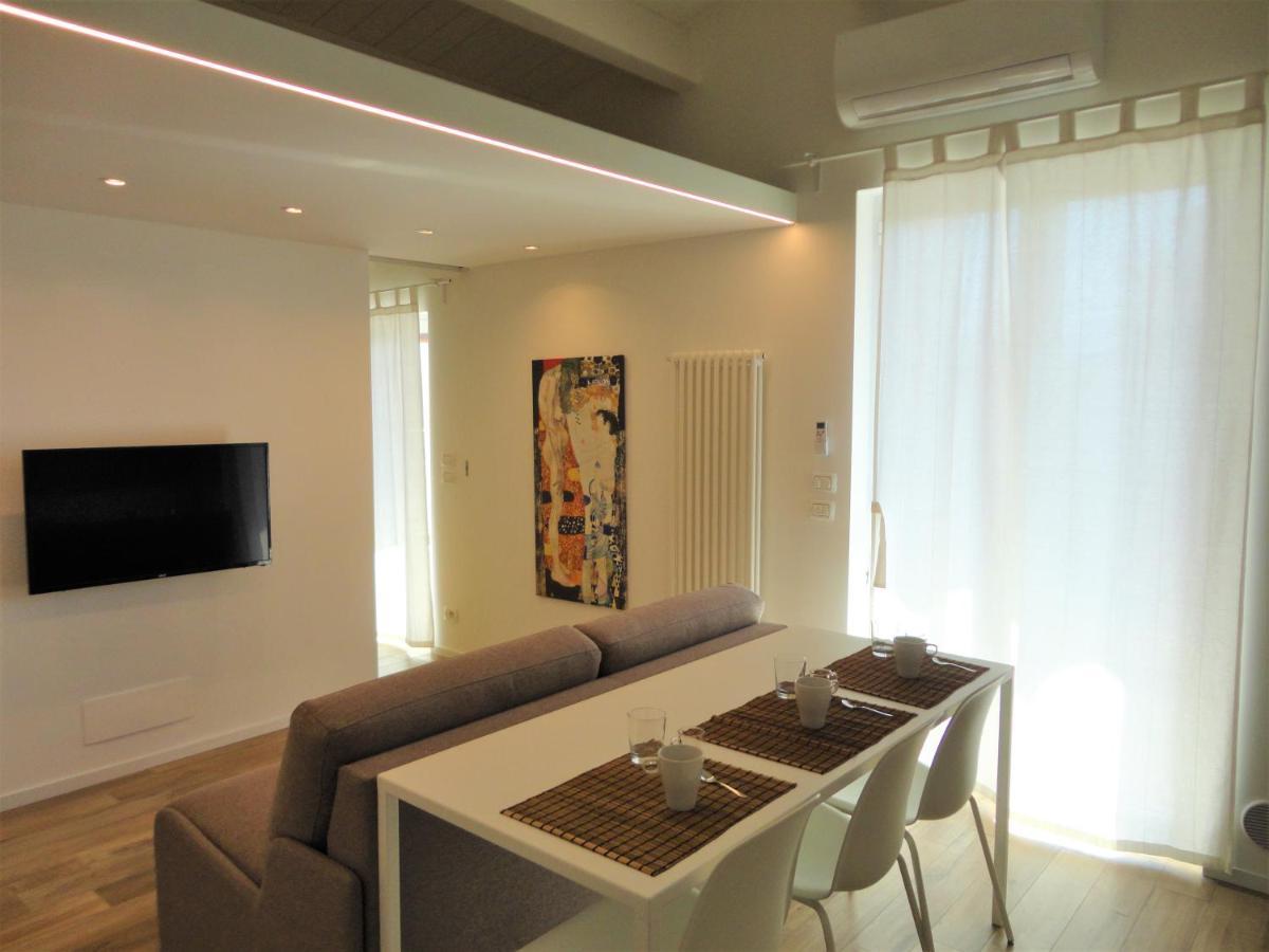 Apartment Casa Klimt Vicinissima Al Mare Parcheggio Privato Gratuito Se Disponibile