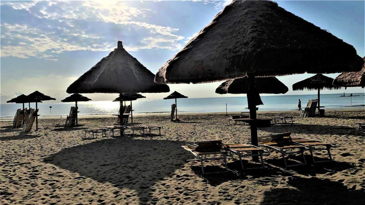 Casa Klimt Vicinissima Al Mare Parcheggio Privato Gratuito Se Disponibile Apartment